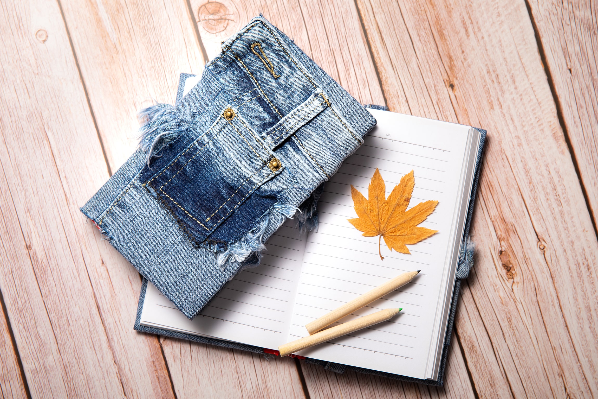 Upcycling Jeans Handbook Workshop (Online event)